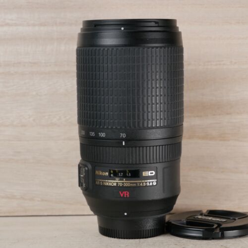 Nikon AF-S VR Zoom Nikkor 70-300mm Telephoto DSLR Camera Lens *GOOD/TESTED*