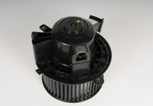 Genuine GM Heating and Air Conditioning Blower Motor with Wheel 22816162