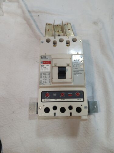 Eaton DK Circuit Breaker – DK3300W 240VAC