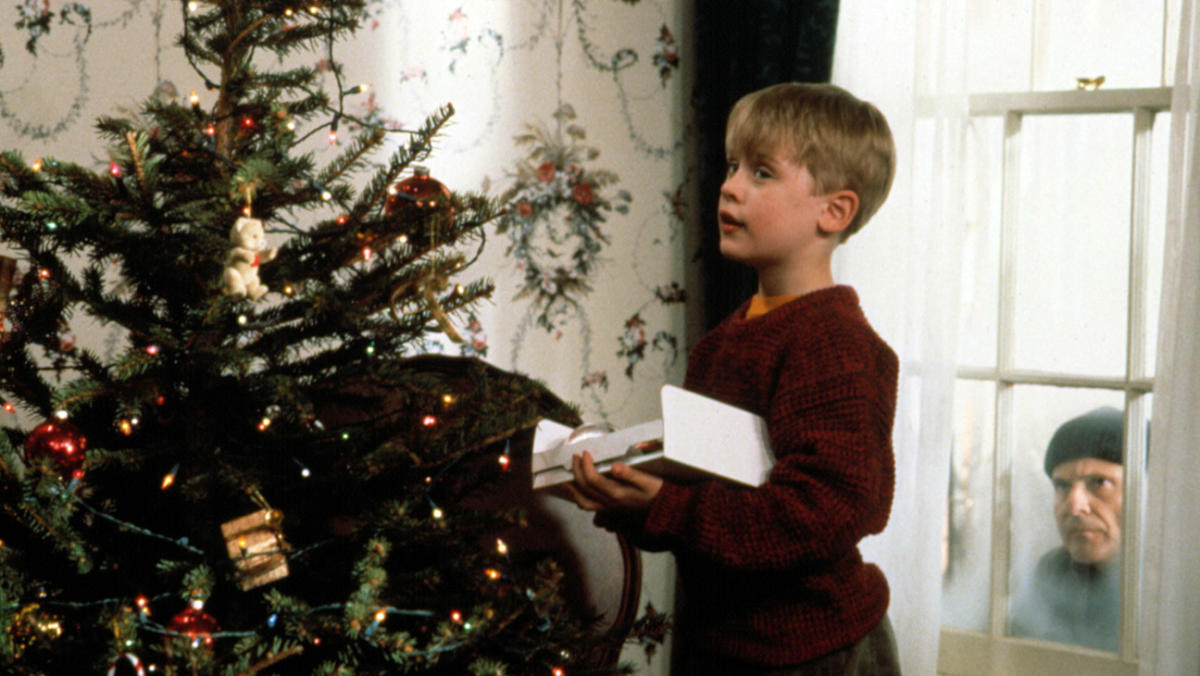 How the ‘Home Alone’ Parents Were Able to Afford That Crazy House, Revealed by Director (Exclusive)