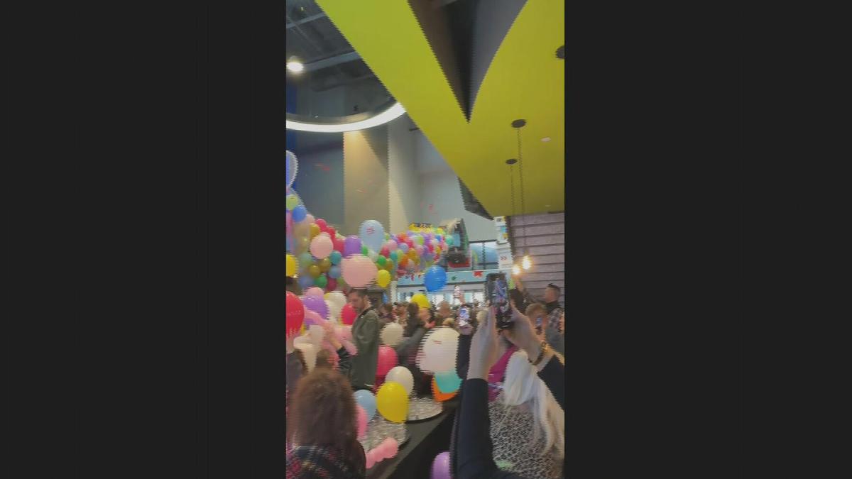 LEGO display collapses on kids, families after balloon drop mishap