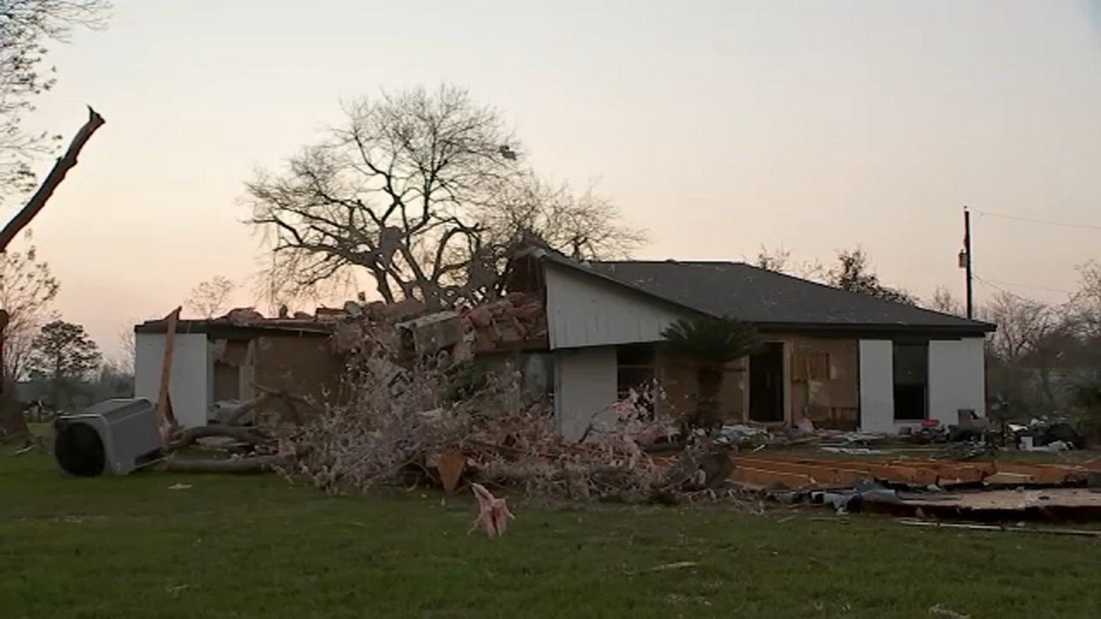 Texas tornado confirmed in Brazoria County causes severe damage near Alvin