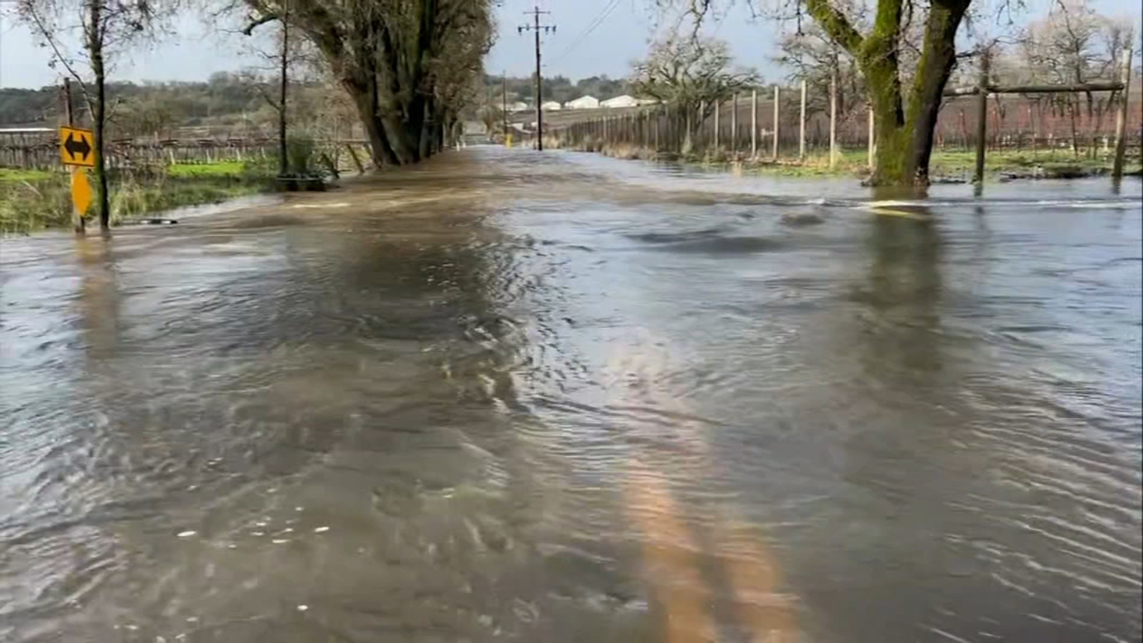 Fast-moving storm dumps rain, brings flooding to Bay Area