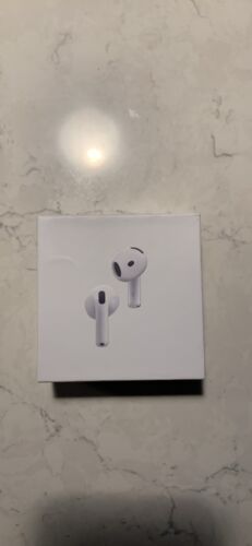 Apple AirPods (4th Generation) With Active Noise Cancellation