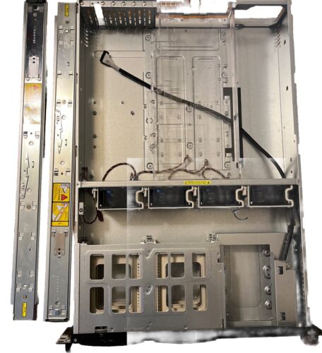 Supermicro  CSE  823-6 2U 6 Bay Chassis ,sold with 4 Van and rails as Photo