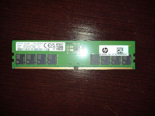 Samsung 16GB 1Rx8 DDR5 5600MHz EC8 RDIMM PC5-44800 RAM (M323R2GA3PB0-CWM)