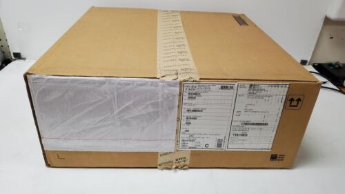 Cisco 2901 CISCO2901-V/K9-RF V06 Integrated Services Router Brand New