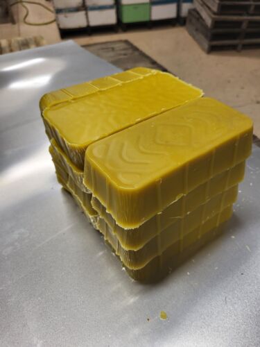 10lbs – 100% Pure Beeswax  (Yellow/Dark)