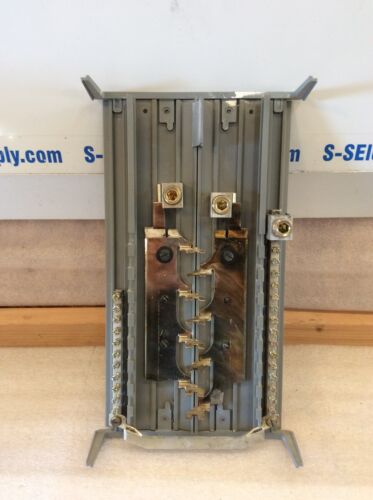 Siemens 8 Space 30 Circuit MLO/MB Conv Copper Buss 200A 120/240V Guts Only