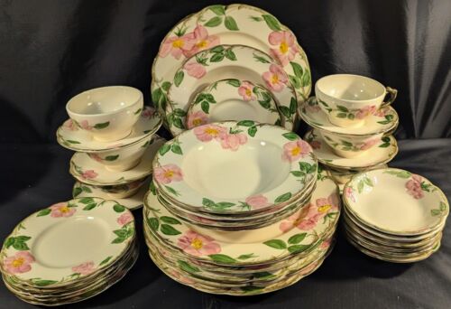 Franciscan Desert Rose Earthenware 36 piece service for 6  EUC