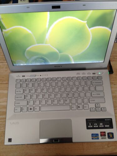 Sony Vaio SA3 Series 13.3″ PCG-4121GL VPCSA3AFX 2.40GHz i5-2430M 4GB 500GB WIN7