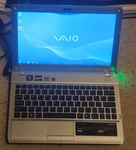 SONY VAIO Y Series Laptop VPCYB13KX PCG-31311L 320GB HDD, 2GB RAM, AMD E-350 CPU