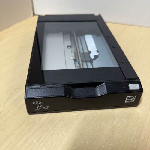 Fujitsu FI-65F 600 DPI Photo ID Mini Flatbed Scanner  missing AC Adapter, no lid