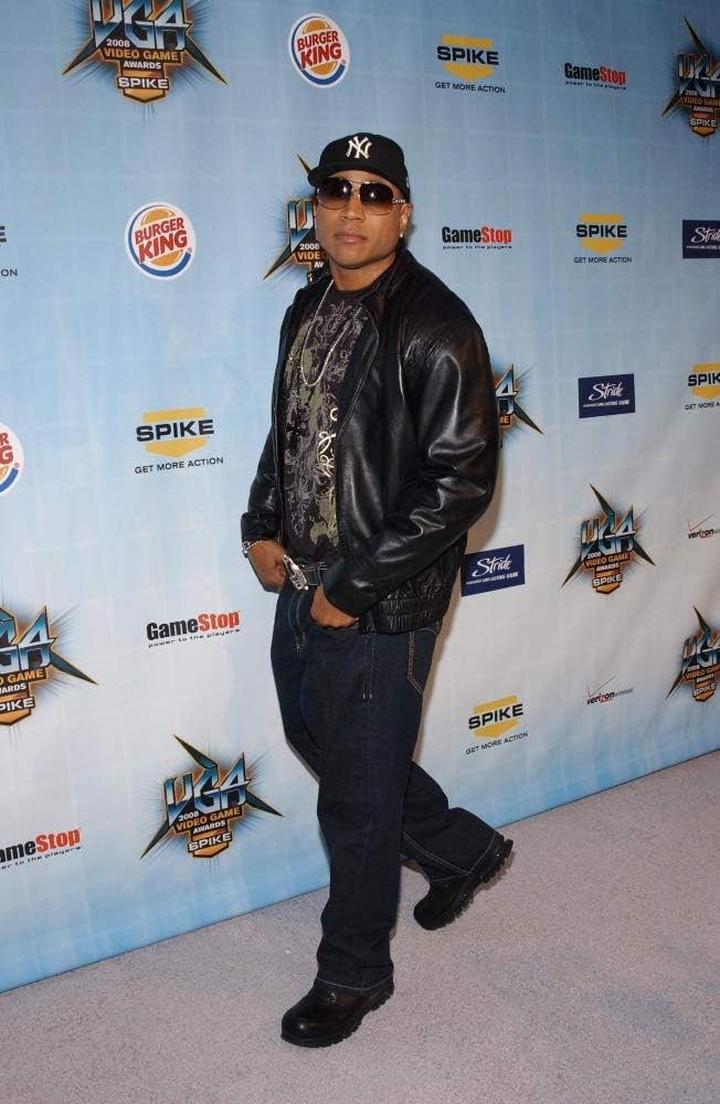 Posterazzi Poster Print Collection Ll Cool J at Arrivals for 2008-Video Game Awards at Spike Tv Sony Studios Culver City Ca December 14 2008. Photo by Tony GonzalezEverett Celebrity (8 x 10)