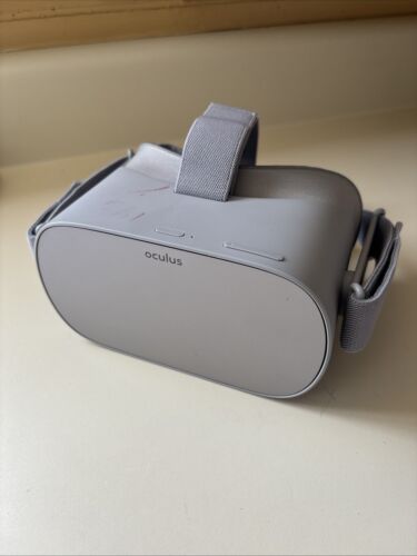 Oculus Go Model MH-A32 Standalone Virtual Reality Headset Only Gray Great Shape!