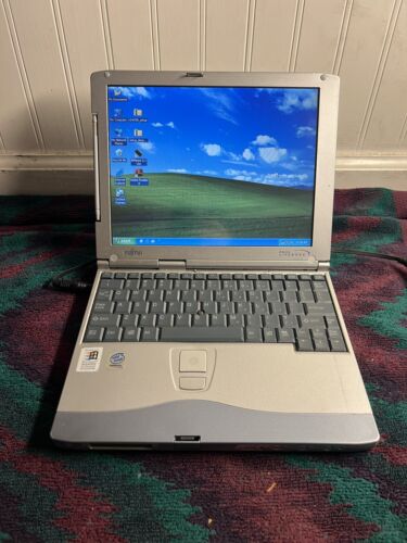 Fujitsu B series lifebook CP147370 Celeron 400Mhz 128MB RAM 6GB HDD XP