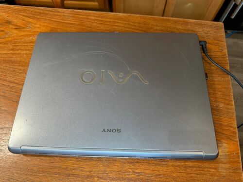 SONY VAIO PCG-7R1L Laptop 1GBRAM 160GBHD SCREEN INTACT BadBattery – WORKS