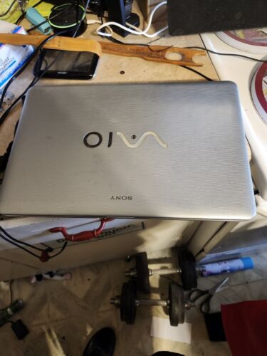 Vaio laptop Model PCG-7184L **READ FULL DESCRIPTION** Parts Only