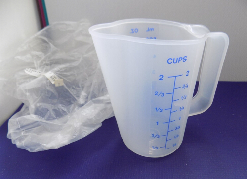 Tupperware  2 Cup Measuring Pitcher Blue Numbers 16 Ounce #1669 Brand New