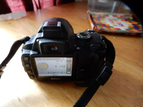 Nikon D40 Digital SLR Camera & AF-S DX 18-55mm Lens & Battery  + Charger – WORKS