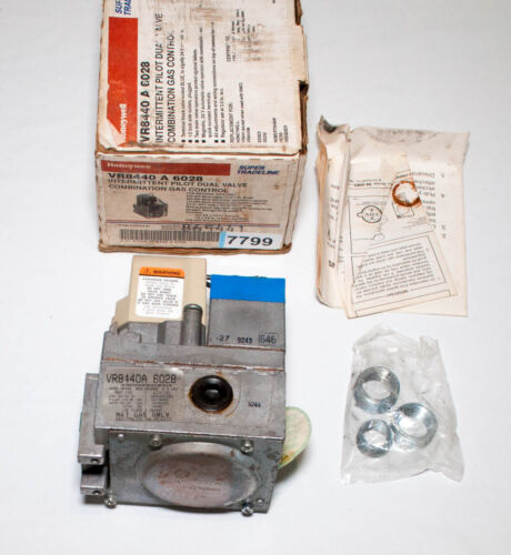 Honeywell VR8440A6028 Intermittent Pilot Dual Valve Combination Gas Control