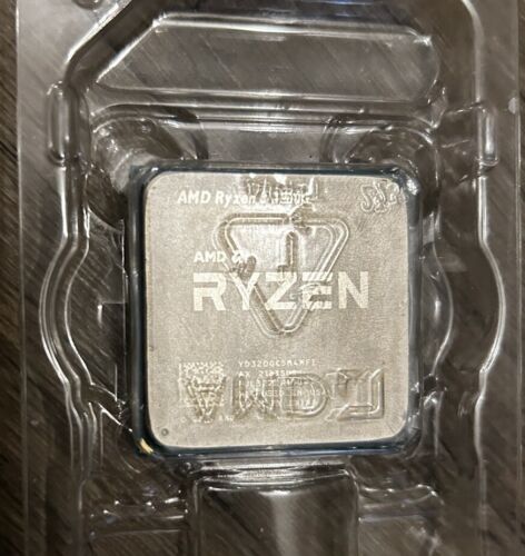 AMD Ryzen 3 3200G OEM Tray CPU with Radeon Graphics – New / Lightly Used