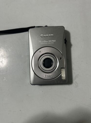 Canon PowerShot Digital ELPH SD750 Digital camera *Memory Card Error*