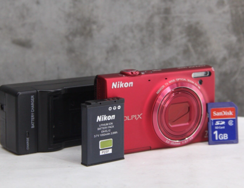 Nikon Coolpix S6100 | LCD Dead Pixel | 16MP, 7x Optical, SD Card, Bat, Charger