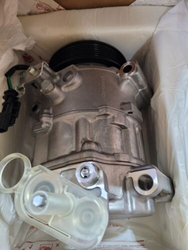 Geniune GM Air Conditioning Compressor and Clutch Assembly 84317506 ACDelco OEM