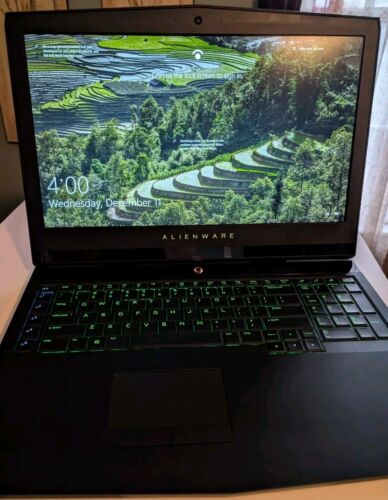 Alienware M17 R5 Gaming Laptop (2018)