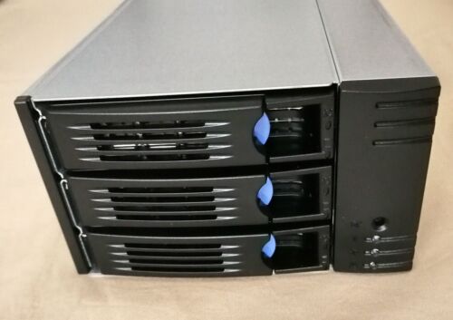 New Chenbro SK32303T3 3Bay 3.5″ HDD Enclosure with 12Gb/s SAS and SATA