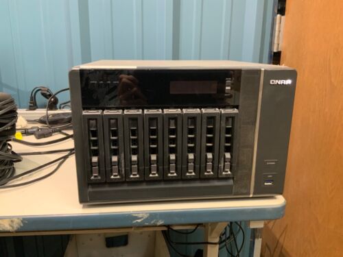 QNAP TS-879 Pro 8-Bay Network Attached Storage w/ caddies *TESTED WORKS AS IS**