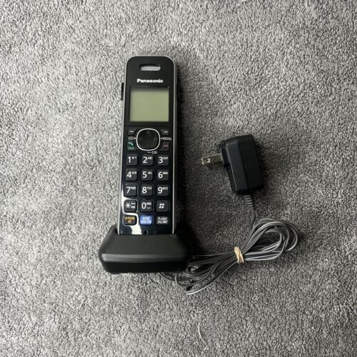 Panasonic KX-TGA680S Handset with PNLC1040 w/ Charger & Batteries