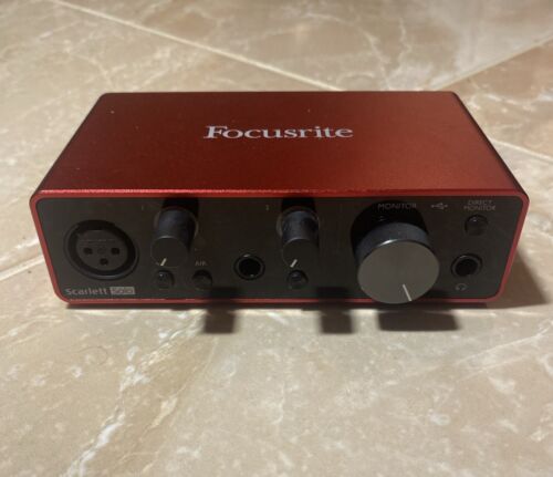 Scarlett Solo Focusrite Third-Generation 2-In 1, 2-Out USB Audio Interface