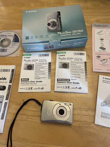 Canon PowerShot Digital ELPH SD750 Digital IXUS 75 7.1MP – Not Tested