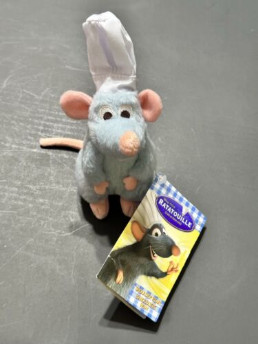 Disney Store Ratatouille Chef Remy Magnetic Shoulder Plush Toy New