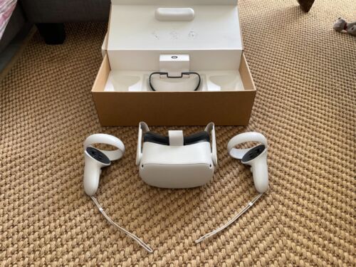 Oculus Quest 2 64GB VR headset with controllers (little use)