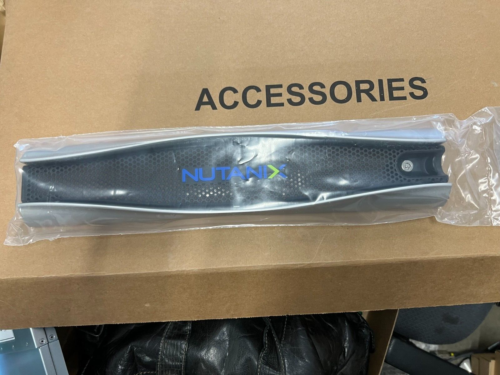 NUTANIX 2RU server bezel front plate 420 0008 0004 A     NEW Sealed with keys