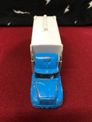 1996 Hot Wheels  Recycle America A Waste Management Service Semi Truck C18