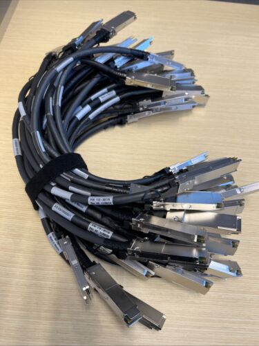 Lot of (30) NetApp 112-00176 External SAS .5m QSFP-QSFP Stacking Cables