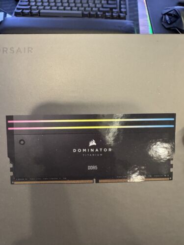 CORSAIR Dominator Titanium RGB 64GB (2x32GB) DDR5 6600MHz C32 CMP64GX5M2X6600C32