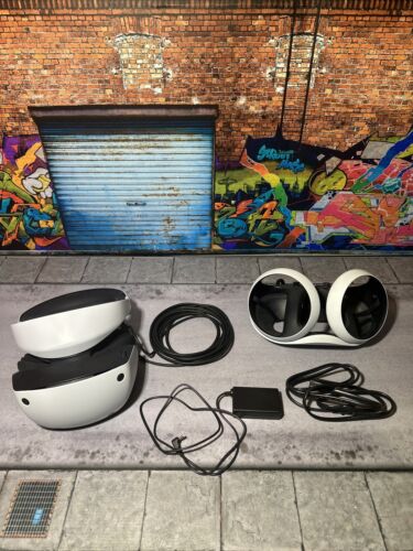 Sony Playstation 5 PS5 Virtual Reality VR2 Basically New !