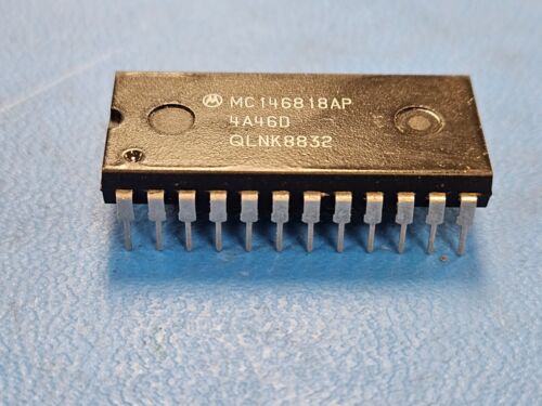 (2 PCS) MC146818P MOT Real Time Clock, 1 Timer(s), CMOS, PDIP24