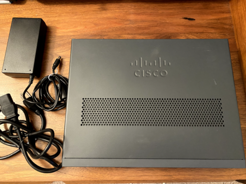 Cisco 881W 4-Port 10/100 Wireless N Router (C881W-A-K9 V01)