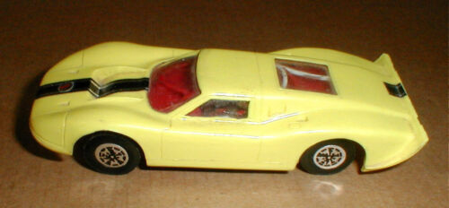 Shelby Ford GT 40 Yellow Electric self driving 1950s 1960s Car 4 1/2″ long used