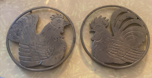 Vtg 2 Brass Rooster & Hen Set Trivets Footed Hot Plates Farm Kitchen Wall Decor