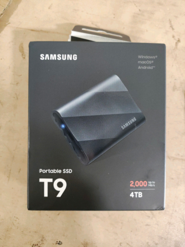 Samsung Portable SSD T9 USB 3.2 Gen2x2 4TB (Black)