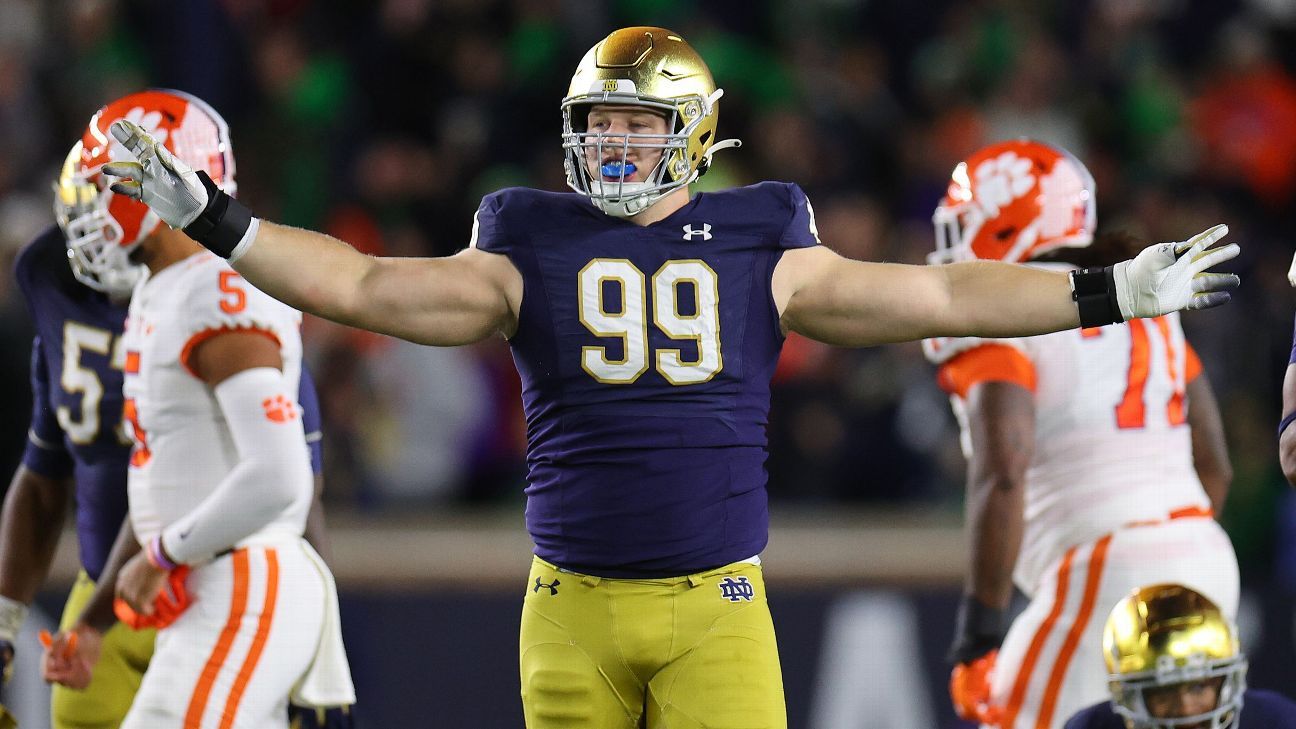 Notre Dame star lineman Rylie Mills out of CFP with knee injury