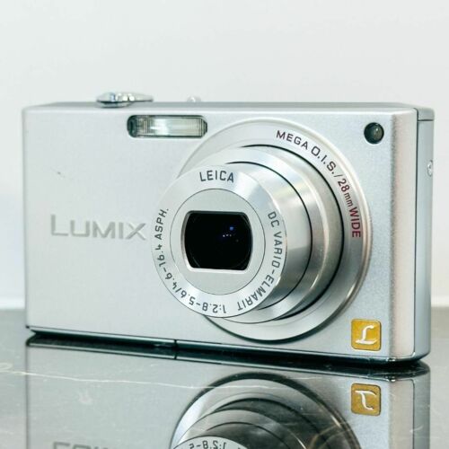 Exterior With Case Panasonic Lumix Dmc-Fx33 Silver