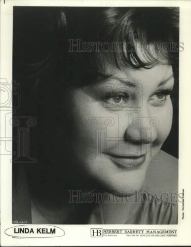 Press Photo Singer Linda Kelm – sap16559